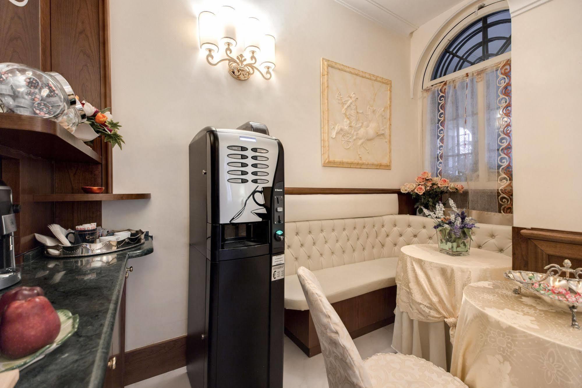 Esedra Inn Рим Екстериор снимка